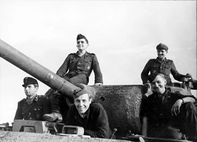 Vista 18 de Panzer Ausf. A (damaged)